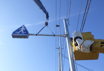 照明灯付道路標識工事